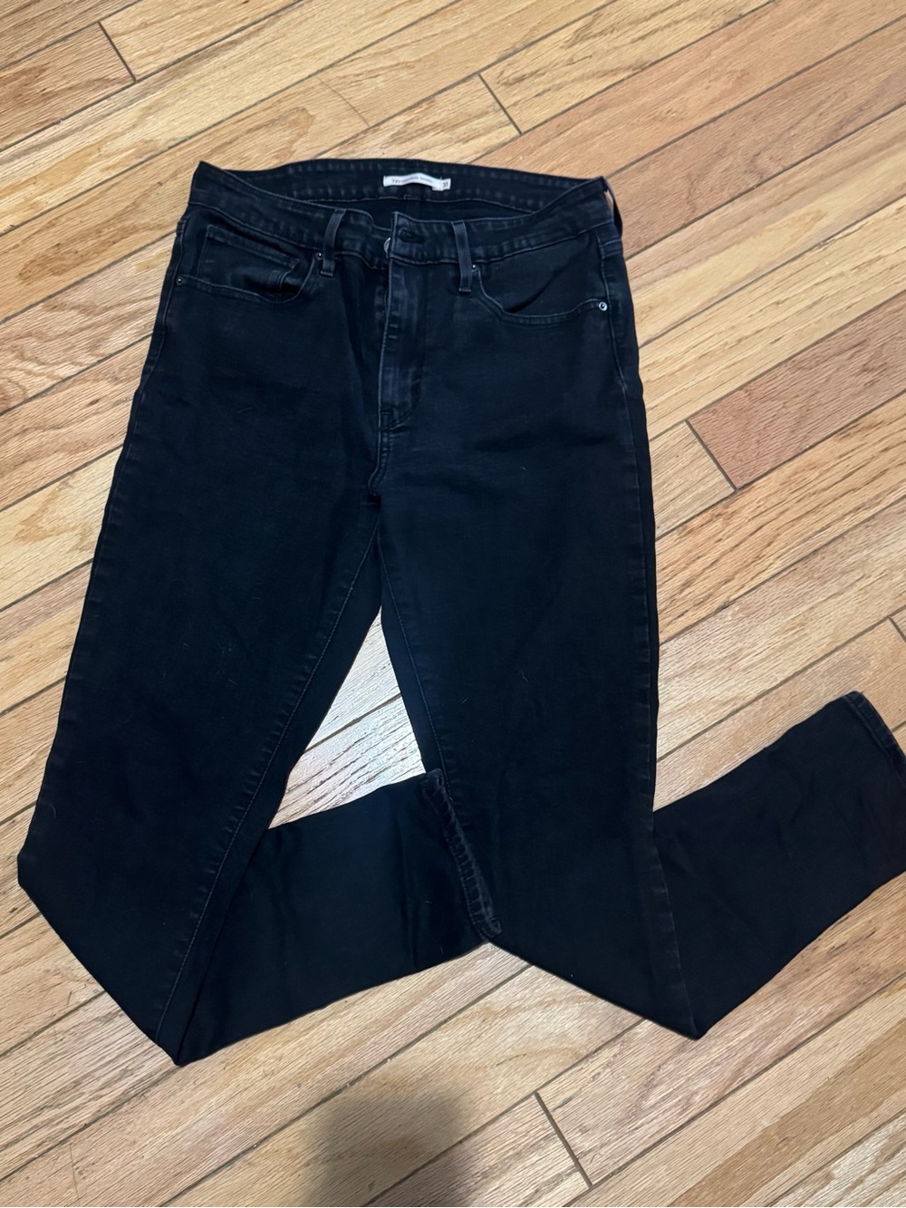 High Rise Levi Jeans - Picture 4 of 4